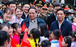 Thủ tướng Phạm Minh Chính dự lễ khởi công Trường liên cấp và tặng quà Tết tại Thanh Hóa