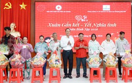 An Giang: Trao 80 suất quà Tết cho người dân có hoàn cảnh khó khăn xã Vĩnh Thuận