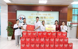 Công ty Cổ phần Quốc tế Bảo Hưng trao quà Tết cho bệnh nhi