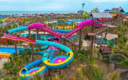 Ngay trong ngày khai trương, Công viên nước Vũng Tàu đón hàng nghìn lượt khách đến vui chơi