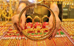 Người dân bán vàng có giá trị từ 5 triệu đồng trở lên phải nhận tiền chuyển khoản