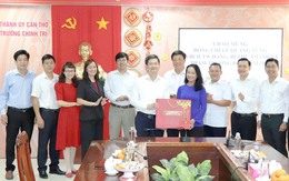 Bí thư Thành ủy Cần Thơ thăm Trường Chính trị thành phố ngày đầu Xuân