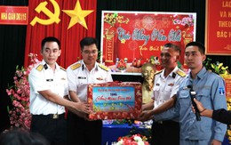 Những “ngọn hải đăng” giữ biển