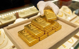Giá vàng hôm nay 20/3: Tiếp tục lao dốc xuống thấp nhất từ đầu tháng 2
