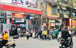 Giá cơ sở tăng từ 15% trở lên thì giá xăng dầu trong nước mới được điều chỉnh