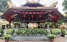 Hàng nghìn bông hoa loa kèn “đánh thức” không gian Nhà Bát Giác trước giờ G “Hà Nội bình yên”