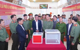 Giám đốc Công an tỉnh Thanh Hóa kiểm tra công tác tổ chức bầu cử