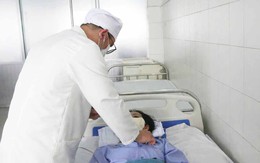 Kịp thời cứu sống một trường hợp xuất huyết nặng do ung thư vòm hầu xâm lấn động mạch cảnh trong