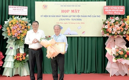 Thư viện TP Cần Thơ họp mặt Kỷ niệm 50 năm Ngày thành lập