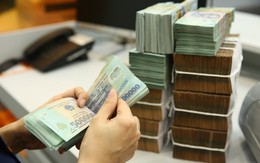 Nhiều ngân hàng điều chỉnh lãi suất huy động lần thứ hai