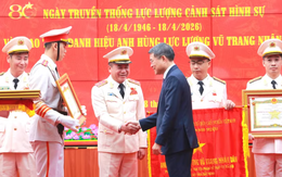 Hà Nội: Trung tướng Nguyễn Thanh Tùng được trao tặng danh hiệu Anh hùng Lực lượng vũ trang nhân dân