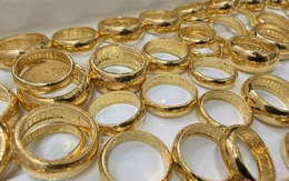 Giá vàng hôm nay 23/4: Tiếp đà giảm gần 1 triệu đồng/lượng