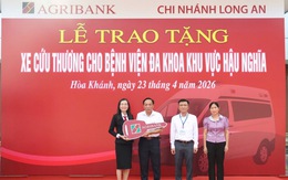 Agribank Chi nhánh Long An trao tặng xe cứu thương cho Bệnh viện Đa khoa Khu vực Hậu Nghĩa