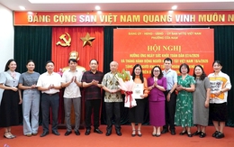 Phường Cửa Nam trao quà cho người khuyết tật, hưởng ứng Ngày Sức khỏe toàn dân năm 2026
