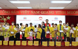 Hưng Yên: Trao quà cho các bệnh nhi nhân dịp Quốc tế Thiếu nhi 01/6