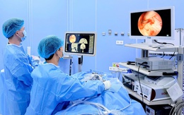 Đau đầu, sưng mắt kéo dài, cô gái trẻ phát hiện u nhầy xoang trán nguy hiểm