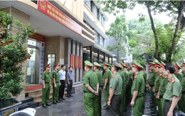 Công an phường Cửa Nam đồng loạt ra quân xử lý vi phạm trật tự đô thị