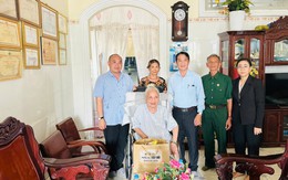 Cần Thơ: Thăm, tặng quà Mẹ VNAH nhân kỷ niệm 79 năm Ngày Thương binh - Liệt sĩ