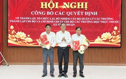An Giang: Xã Vĩnh Thuận trao quyết định bổ nhiệm cán bộ quản lý các trường công lập