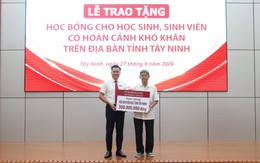 Agribank Chi nhánh Long An trao tặng học bổng cho học sinh, sinh viên có hoàn cảnh khó khăn tỉnh Tây Ninh