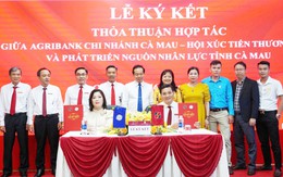 Agribank CN Cà Mau và Hội Xúc tiến Thương mại và Phát triển nguồn nhân lực tỉnh ký kết thoả thuận hợp tác