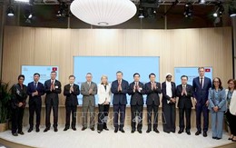 Bộ trưởng Bộ Tài chính nhận 3 Chương trình hợp tác quốc gia Việt Nam giai đoạn 2027-2031