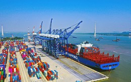 Doanh nghiệp logistics phấn đấu chuyển 20% container sang đường thủy và đường biển