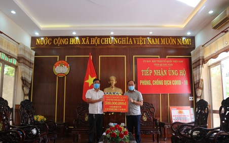 Những nghĩa cử cao đẹp giữa đại dịch