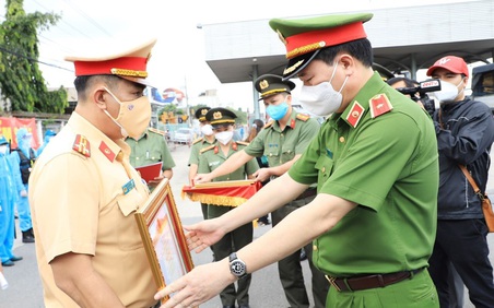 Thượng tá Trần Trọng Thủy - Người chiến sĩ công an tận tụy trên tuyến đầu chống dịch