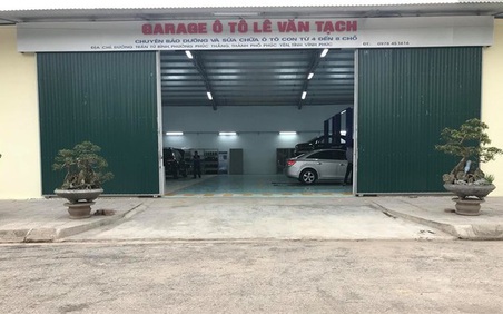 Gara ô tô bị tố 'luộc đồ' xe của khách hàng