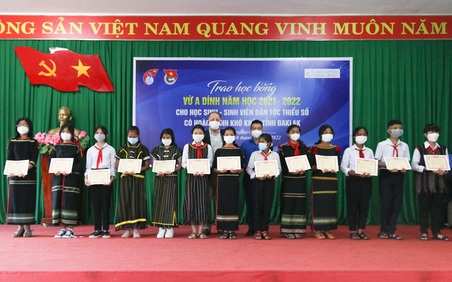 Vinacapital Foundation trao 120 suất học bổng cho học sinh dân tộc thiểu số tại tỉnh Đắk Lắk