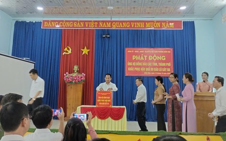 Phường Biên Hoà: Lan toả tinh thần “tương thân tương ái”, quyên góp hỗ trợ đồng bào vũng bão lũ