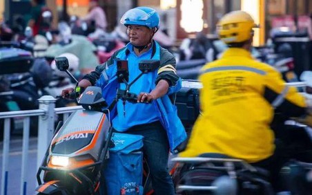 “Tam quốc diễn nghĩa” kiểu mới đang xảy ra ở Trung Quốc: Tài xế thậm chí không có thời gian đi vệ sinh
