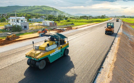 Bộ Xây dựng yêu cầu huy động tối đa nguồn lực giải ngân vốn đầu tư công tháng cuối năm