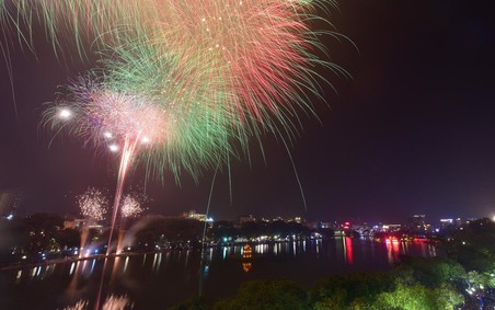 Hà Nội sẽ bắn pháo hoa tại 6 quận huyện nhân kỷ niệm 70 năm Ngày Giải phóng Thủ đô 10/10
