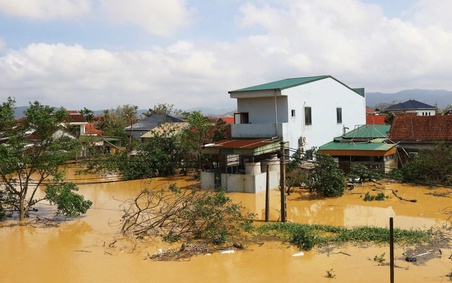 Sau bão, Nghệ An lại oằn mình chống chịu cơn “đại hồng thuỷ”