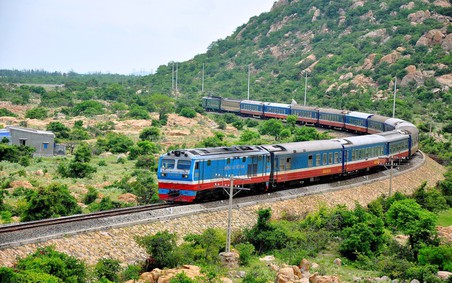 Đường sắt và hàng không cùng tăng chuyến trong dịp Tết Dương lịch