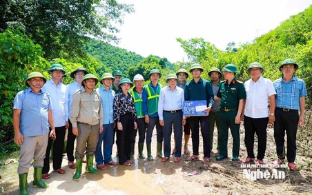 Chủ tịch UBND tỉnh Nghệ An chỉ đạo khắc phục hậu quả mưa lũ tại xã biên giới Mường Típ