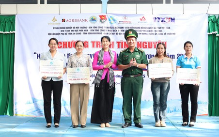 Hơn 1,2 tỷ đồng trong Hành trình tình nguyện - Lan tỏa yêu thương tại An Giang