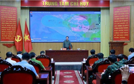 Phó Thủ tướng Chính phủ Trần Hồng Hà chủ trì hội nghị triển khai công tác ứng phó bão số 5