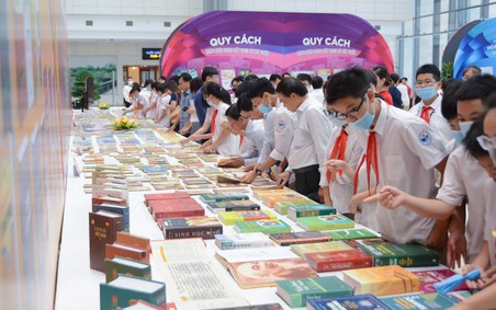 Bộ Chính trị ban hành Nghị quyết về đột phá phát triển giáo dục và đào tạo