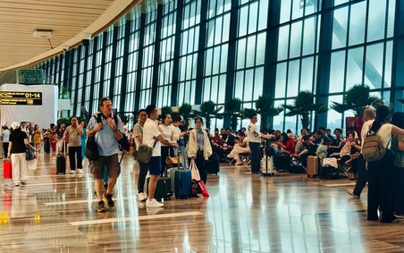 Sân bay Tân Sơn Nhất bắt đầu vào cao điểm phục vụ Tết