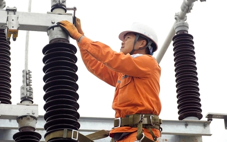 Giữ dòng điện ổn định cho “trái tim công nghiệp” phía Nam Thanh Hóa