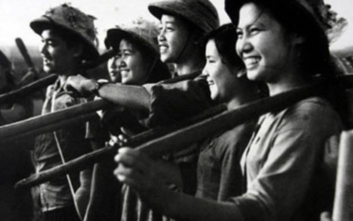 Kỉ Niệm Đại Thắng Mùa Xuân Năm 1975: Nhớ Phạm Tiến Duật Với Bài Thơ “Gửi Em  Cô Thanh Niên Xung Phong” - Dntt Online