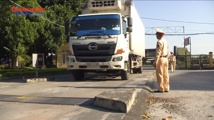 Công an tỉnh Ninh Bình - Tăng cường công tác kiểm soát tải trọng phương tiện giao thông đường bộ